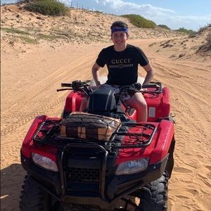 Meet your Posher, Phelipe